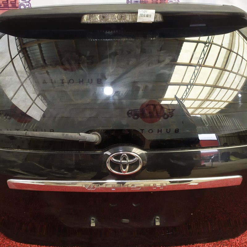 Накладка на крышку багажника - TOYOTA Wish