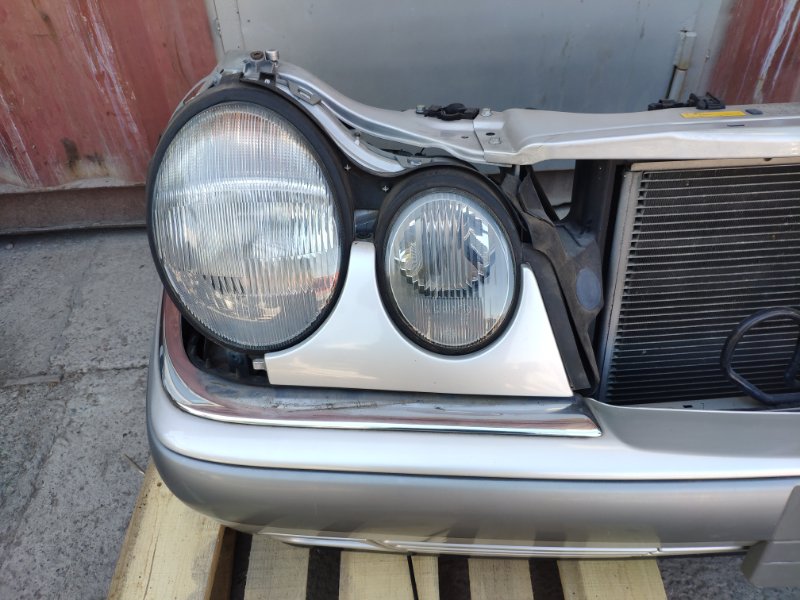 фара - Mercedes-Benz E-CLASS