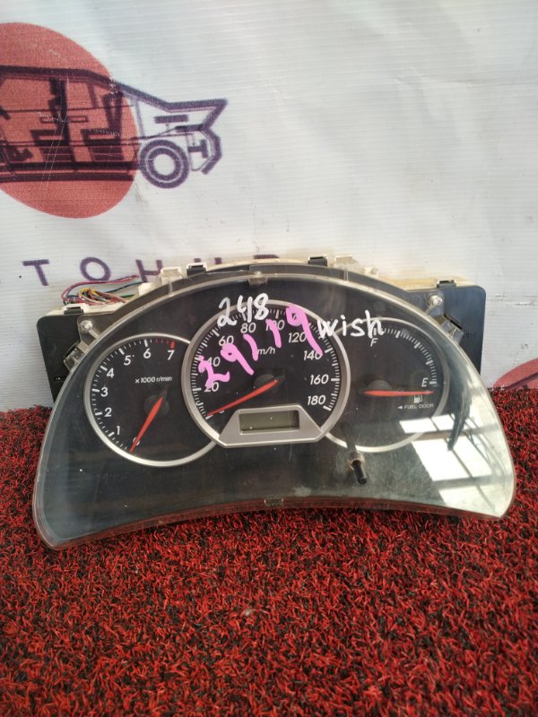 щиток приборов - TOYOTA Wish
