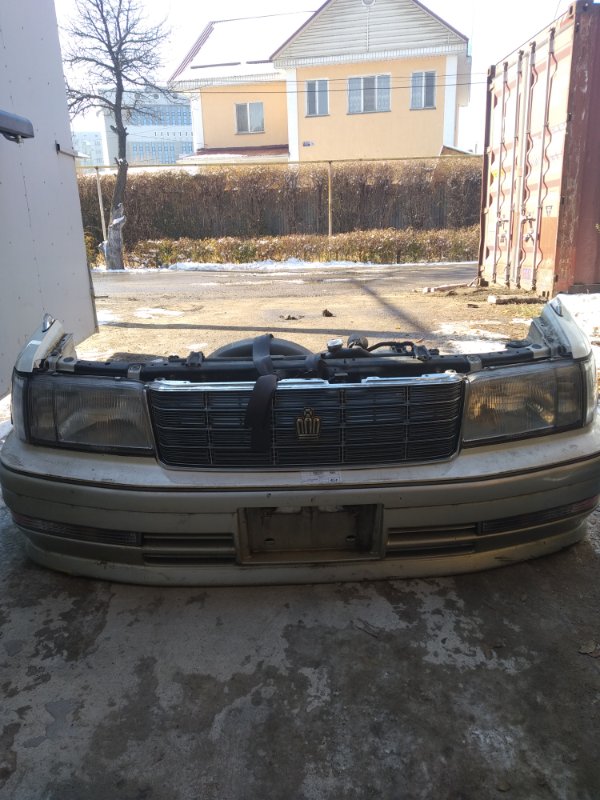 бампер - TOYOTA Crown