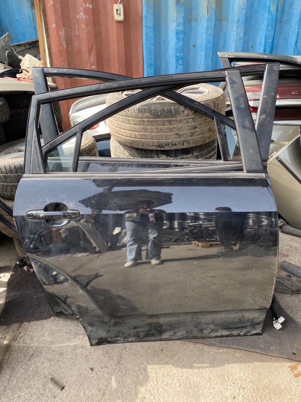 дверь - TOYOTA Corolla Verso