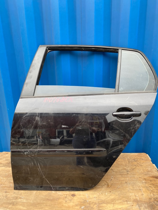 дверь - Volkswagen GOLF 5