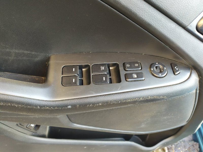 блок управления стеклами - Kia K5