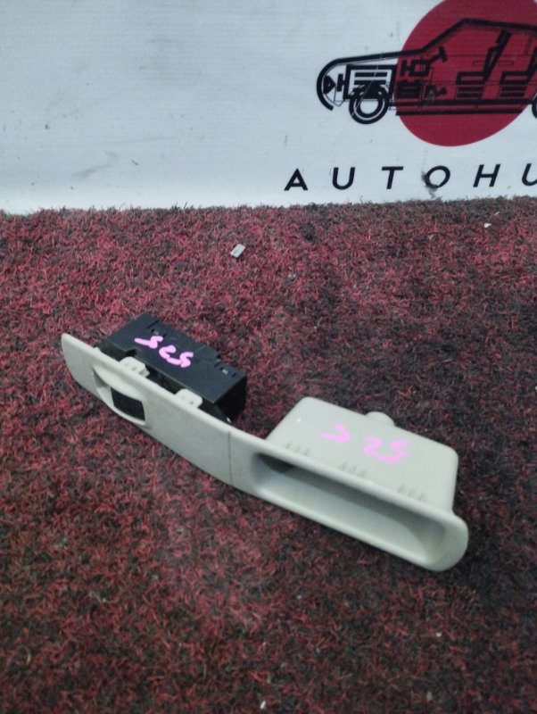 блок управления стеклами - Mitsubishi Colt