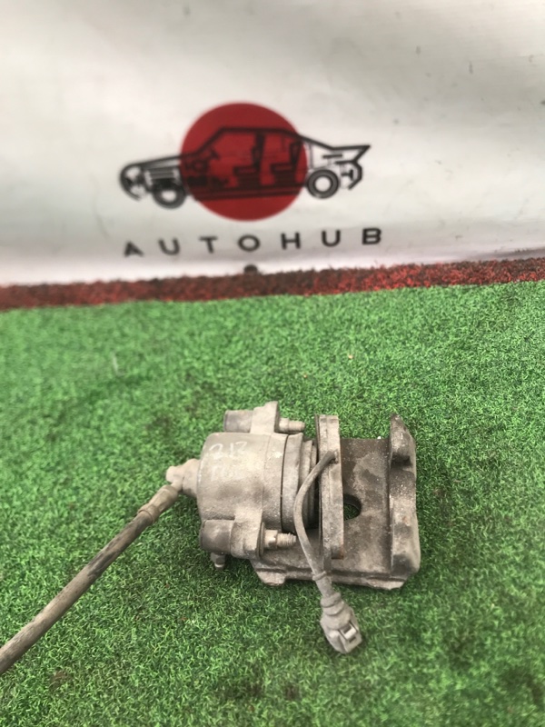 суппорт - Volkswagen Golf