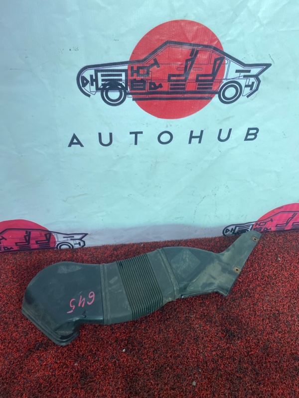 воздуховод - Audi A4