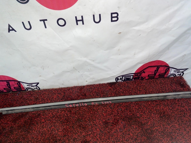 молдинг стекла двери - TOYOTA Corolla runxt
