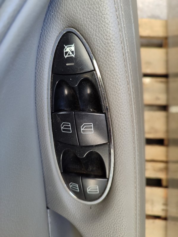 блок управления стеклами - Mercedes-Benz CLS