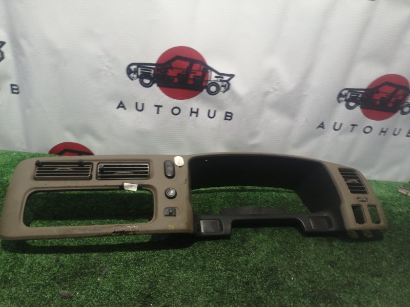 Рамка щитка приборов - Mitsubishi Montero
