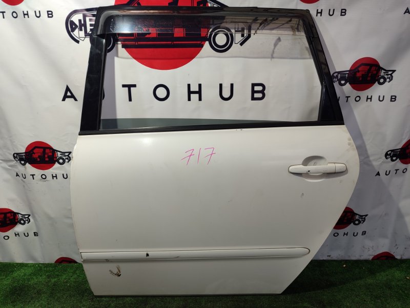 дверь - TOYOTA Ipsum