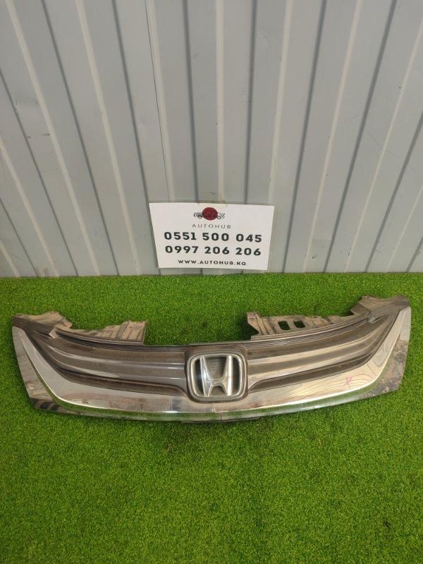 решетка радиатора - HONDA Odyssey