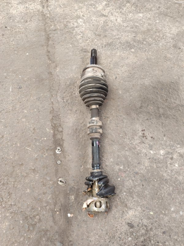привод - NISSAN Almera Tino