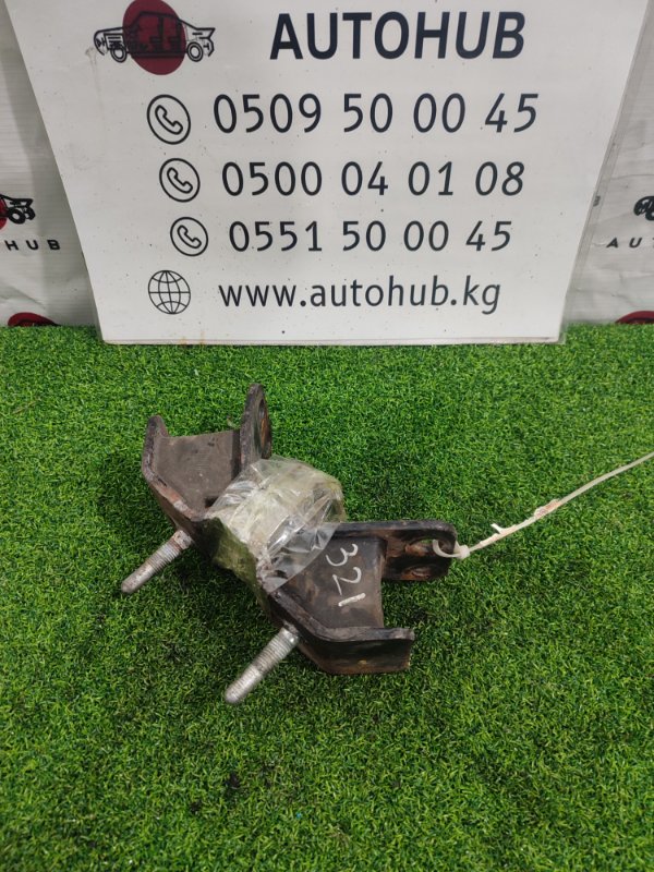 подушка двигателя - TOYOTA HARRIER