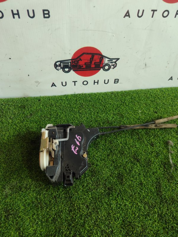 замок двери - Mitsubishi Colt