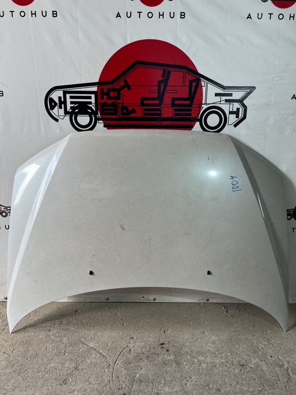 капот - Mitsubishi Chariot