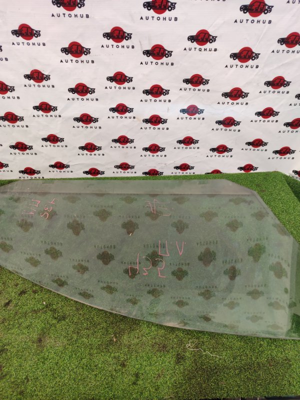 Боковое стекло - Volkswagen Golf