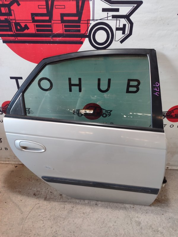 дверь - TOYOTA AVENSIS