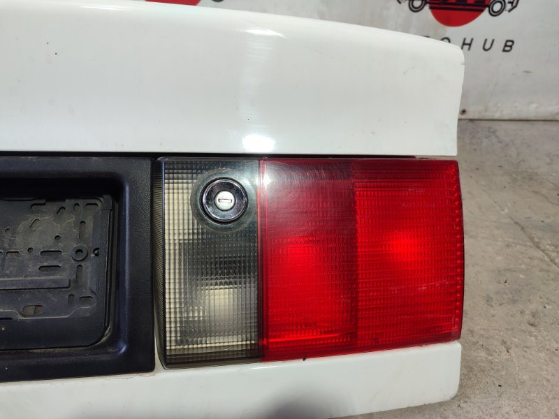 Фонарь крышки багажника - Audi 100