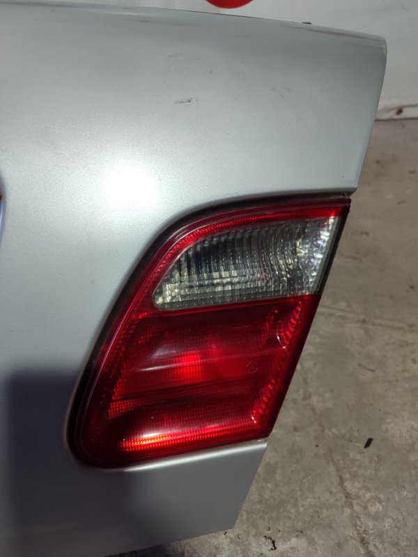 Фонарь крышки багажника - Mercedes-Benz E-CLASS
