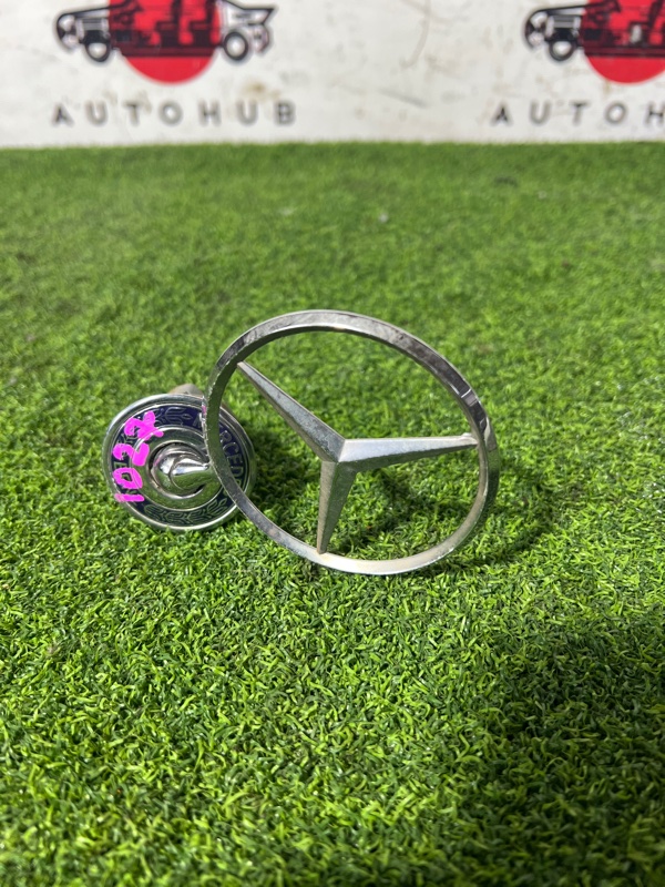 эмблема - Mercedes-Benz E-CLASS
