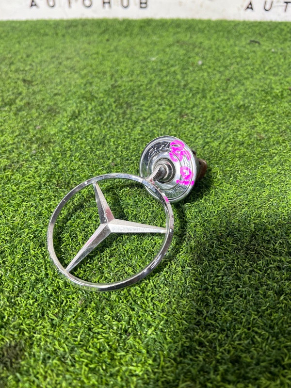 эмблема - Mercedes-Benz E-CLASS