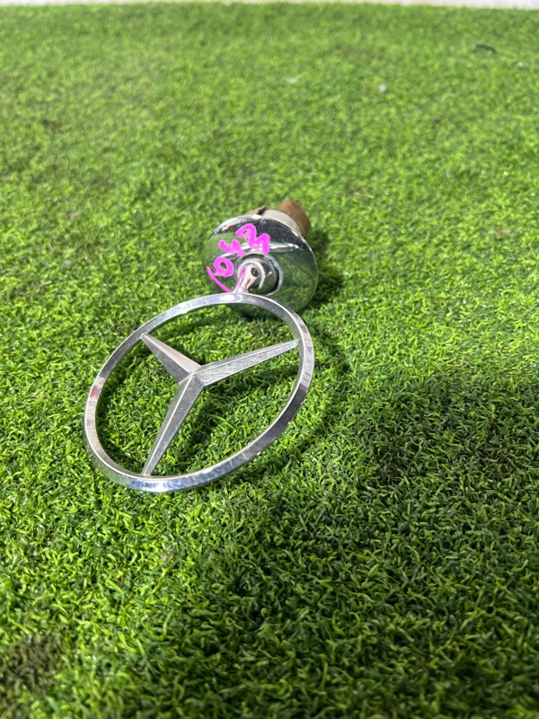 эмблема - Mercedes-Benz E-CLASS