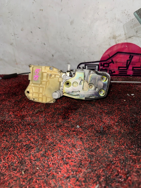 замок двери - HONDA Odyssey