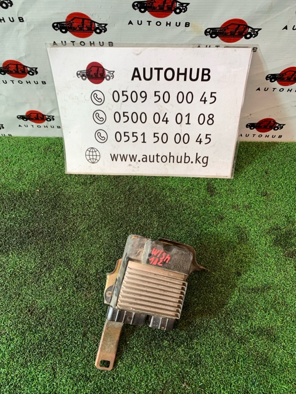 блок управления - Toyota Wish