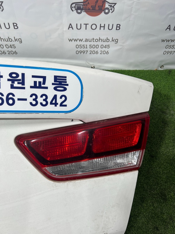 Фонарь крышки багажника - Kia K5