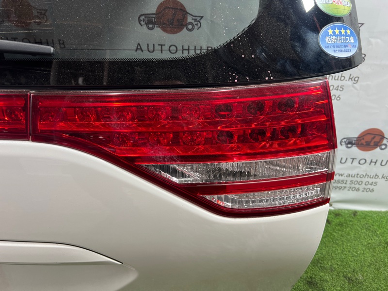 Фонарь крышки багажника - TOYOTA Estima