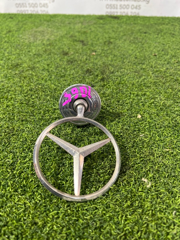 значек капота - Mercedes-Benz E-CLASS