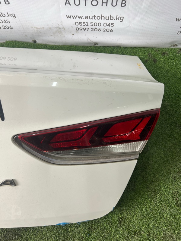 Фонарь крышки багажника - Hyundai Sonata