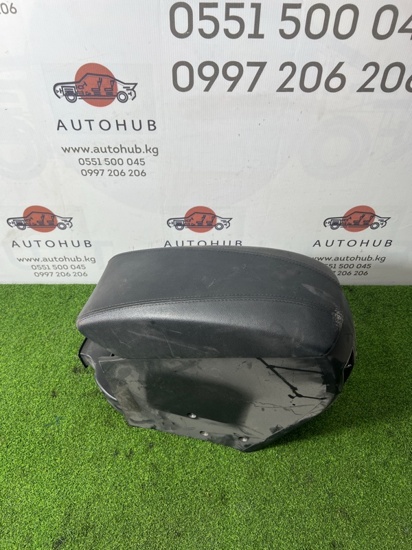 подлокотник - Hyundai Sonata