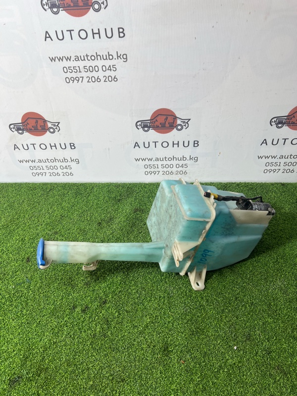 бачок омывателя - Hyundai Avante