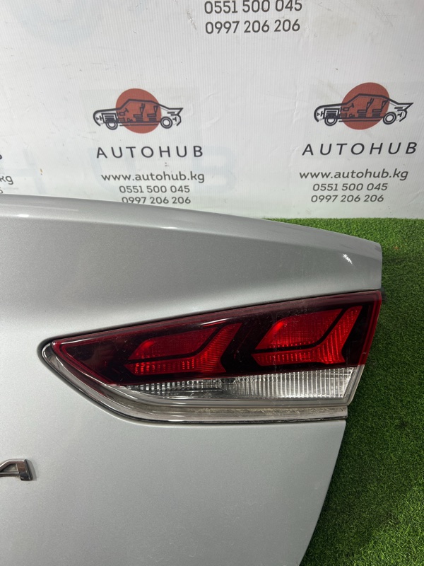 Фонарь крышки багажника - Hyundai Sonata