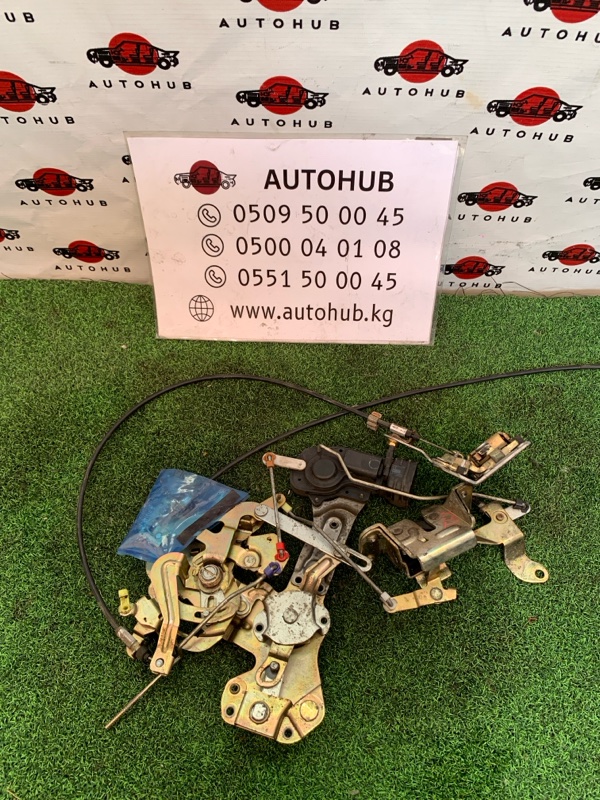 замок двери - TOYOTA Raum