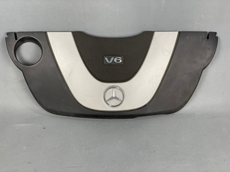 крышка двигателя - Mercedes-Benz E-Class