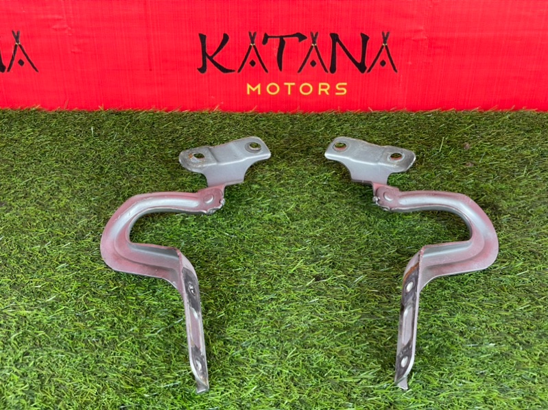 петля капота - HONDA STEP WGN