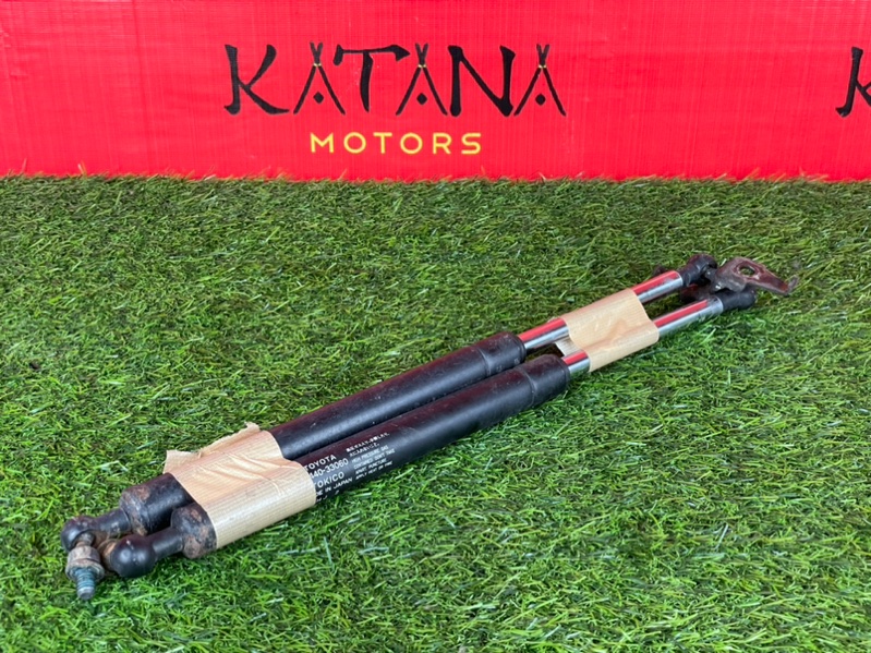 Амортизатор багажника и капота - Toyota WINDOM