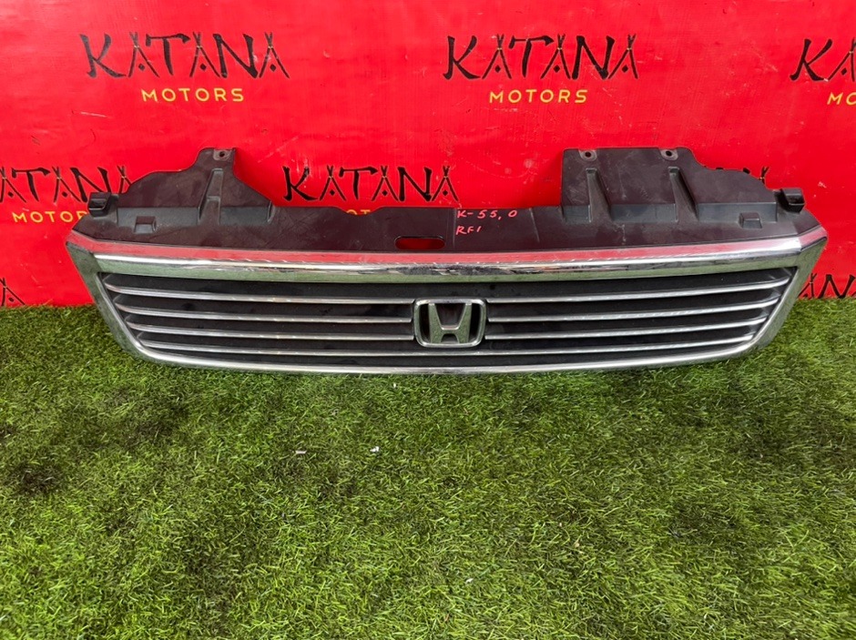 решетка радиатора - HONDA STEP WGN