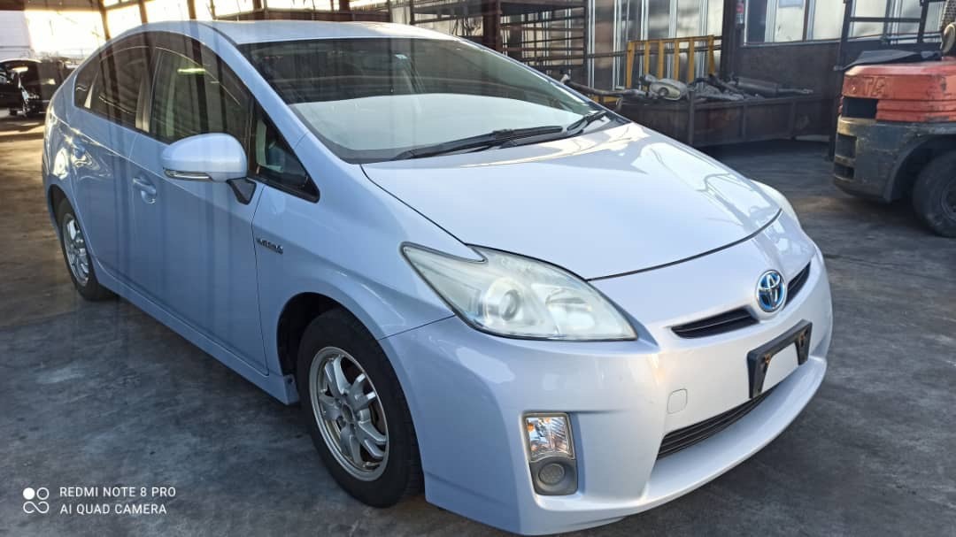 бампер - TOYOTA PRIUS