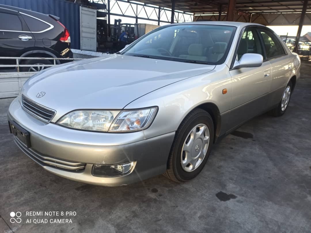 бампер - TOYOTA WINDOM