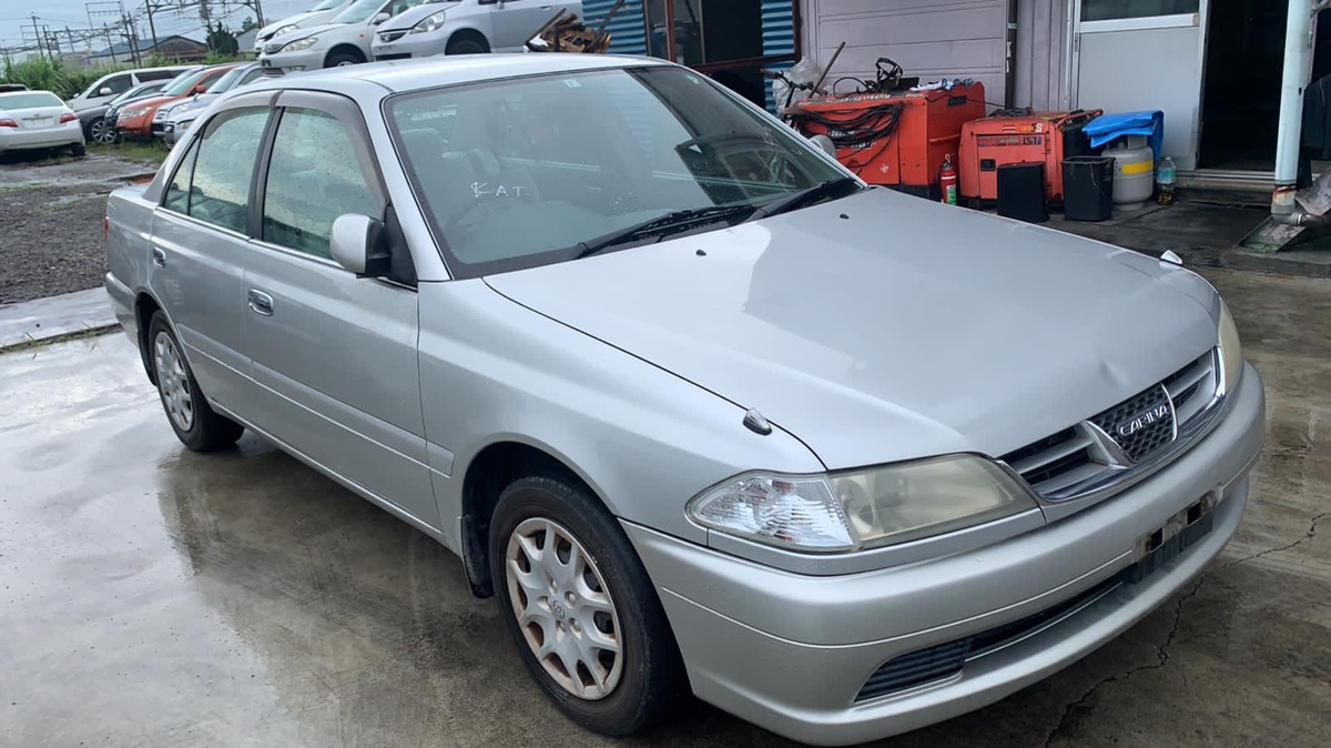 капот - TOYOTA Karina