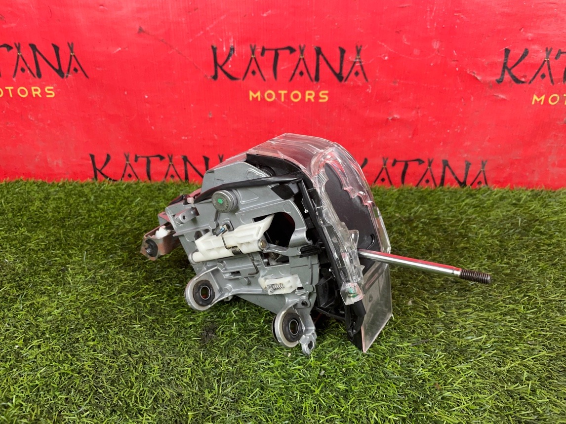 кулиса в сборе - TOYOTA ALPHARD