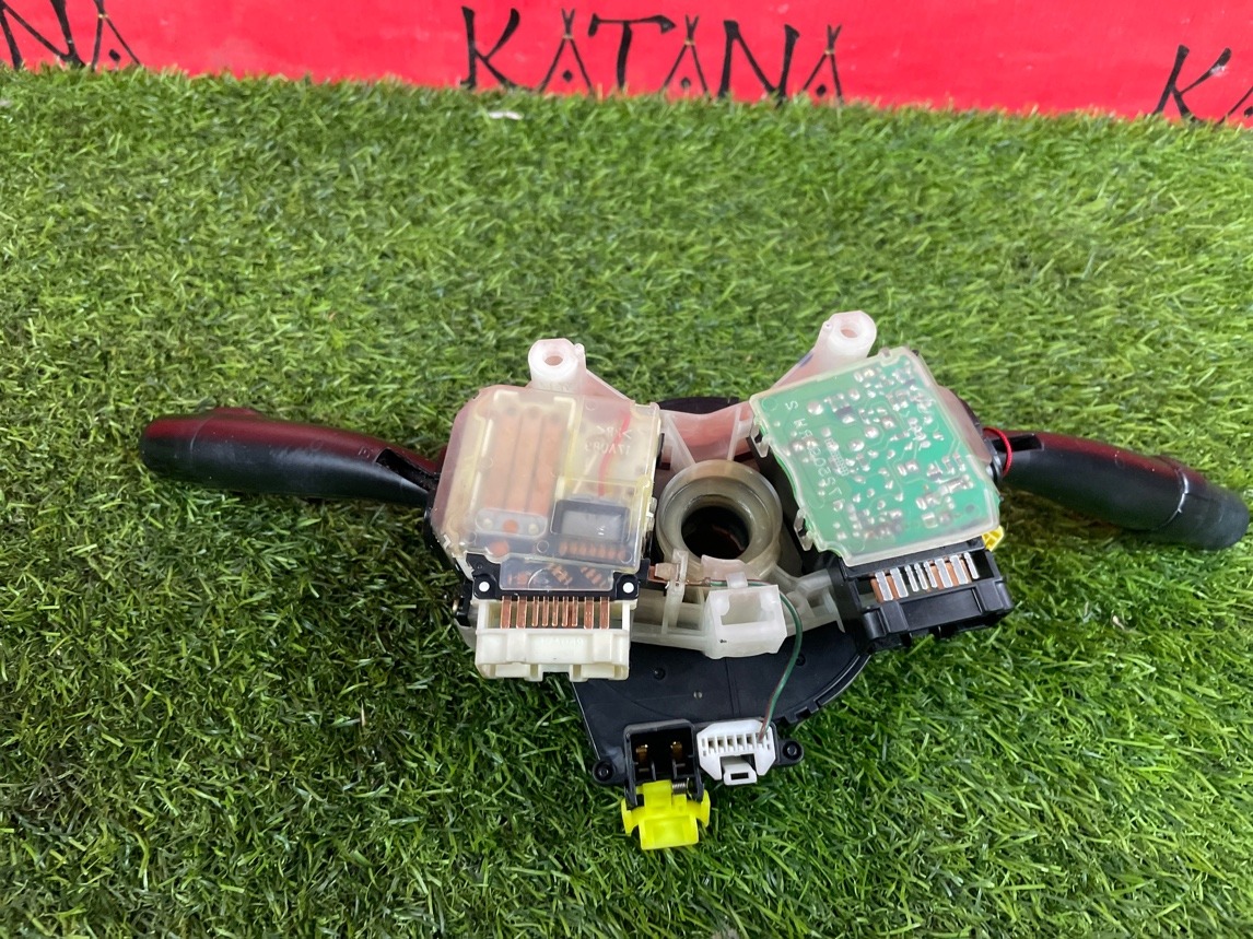 гитара - TOYOTA Karina