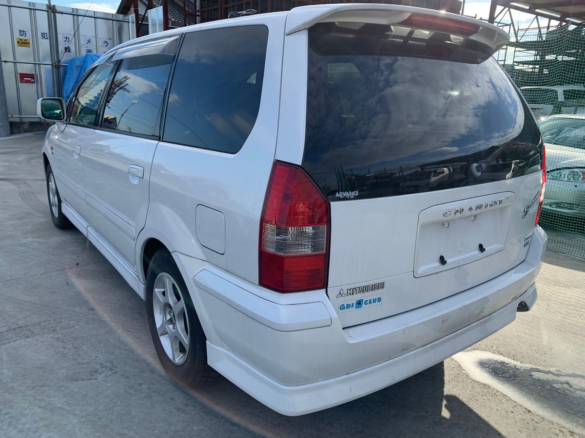 порог - MITSUBISHI Chariot