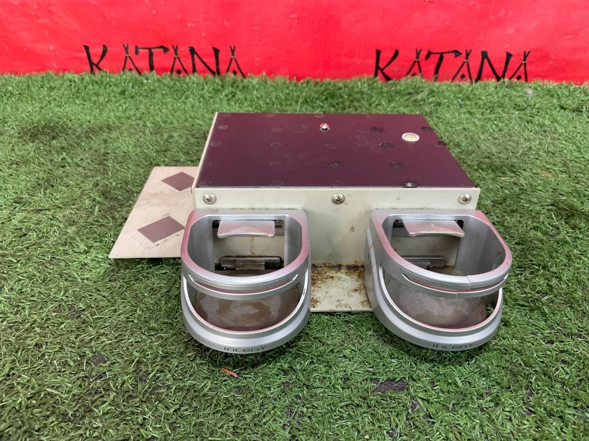 подстаканник - HONDA STEP WGN