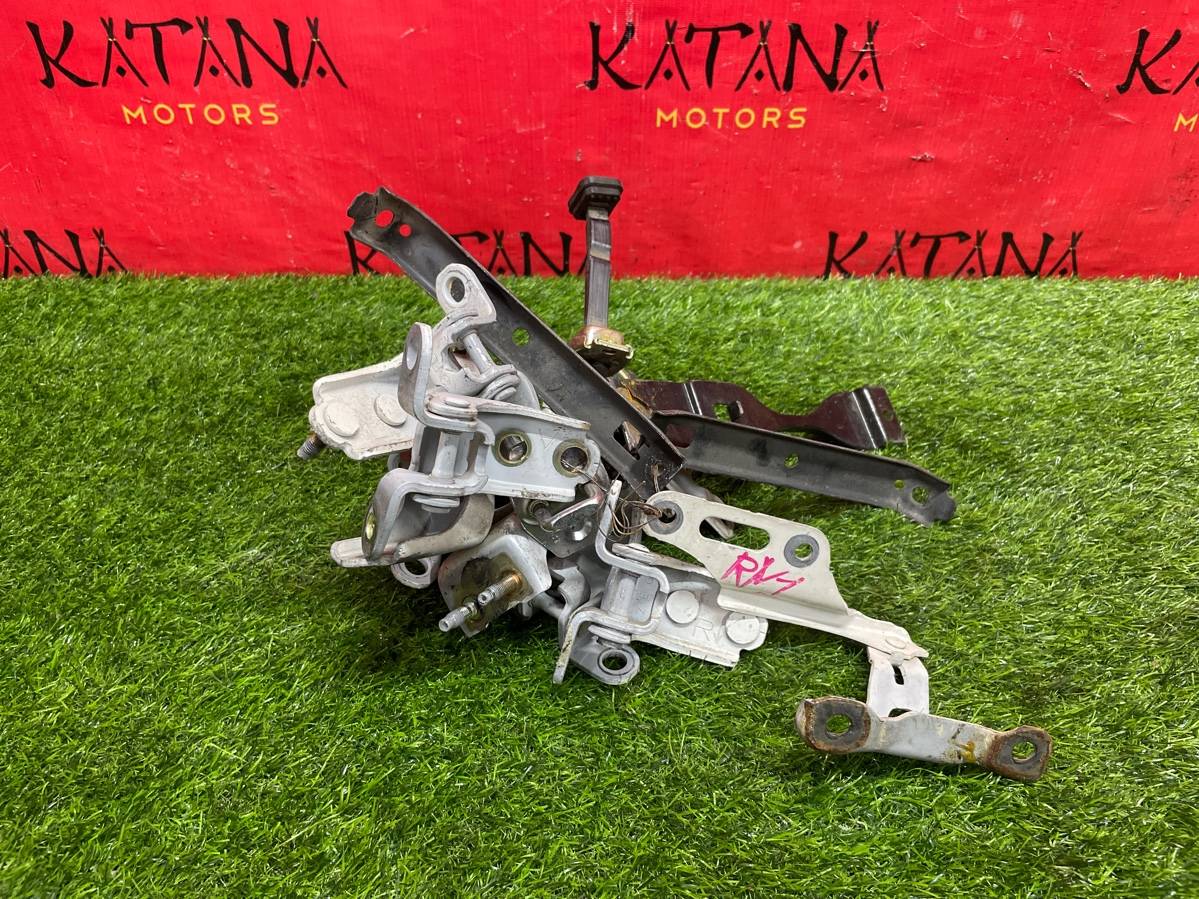 петля капота - HONDA Stream