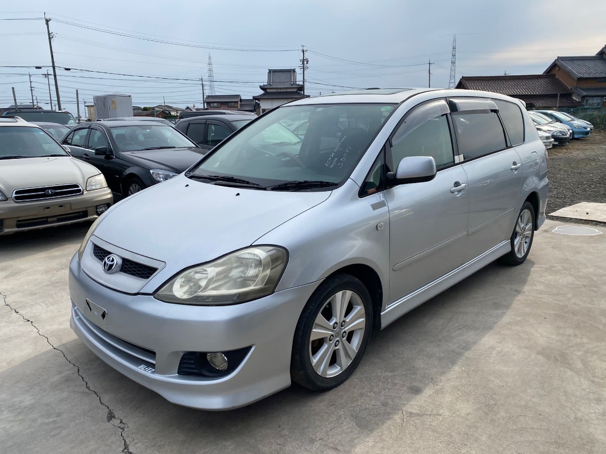молдинг на крышу - Toyota Ipsum