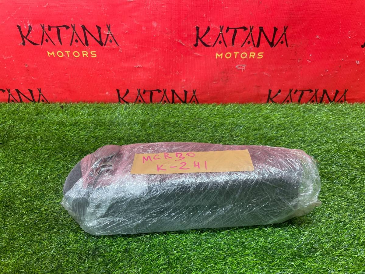 подлокотник - Toyota ESTIMA